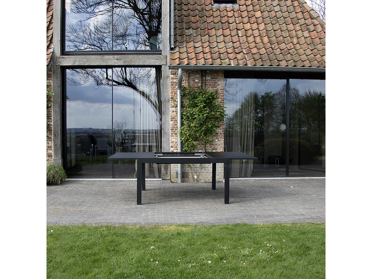 Table BlackStar 8/12 personnes structure noire, plateau en verre poli noir