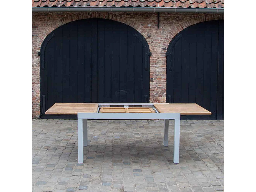 Table BALIteck 6/10 personnes structure aluminium blanche, plateau en lame de Teck