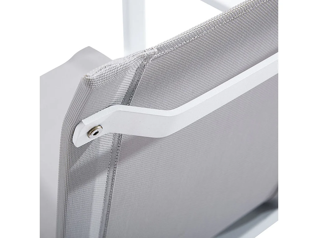 Ensemble TULUM 8/12p en aluminium blanc et plateau en alu décors bois avec 8 fauteuils et 4 chaises pliantes