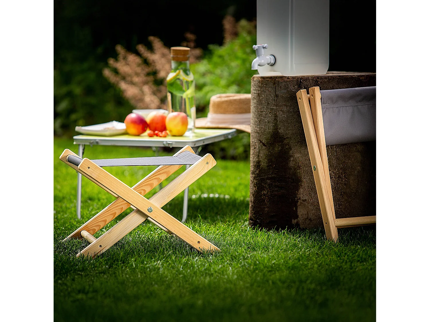 Tabouret pliant KADAX, 40 x 31 x 31 cm, tabouret en bois, chaise pliante jusqu'à 100 kg de capacité de charge, chaise pliante pour jardin, balcon, terrasse et