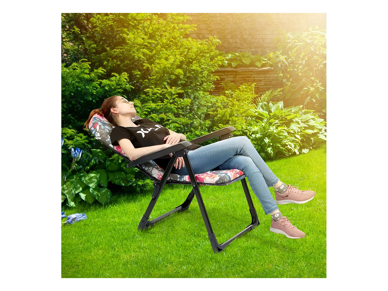 Chaise de jardin KADAX avec dossier réglable, chaise relax en acier thermolaqué, chaise pliante avec capacité de charge jusqu'à 110 kg, chaise longue avec coussin