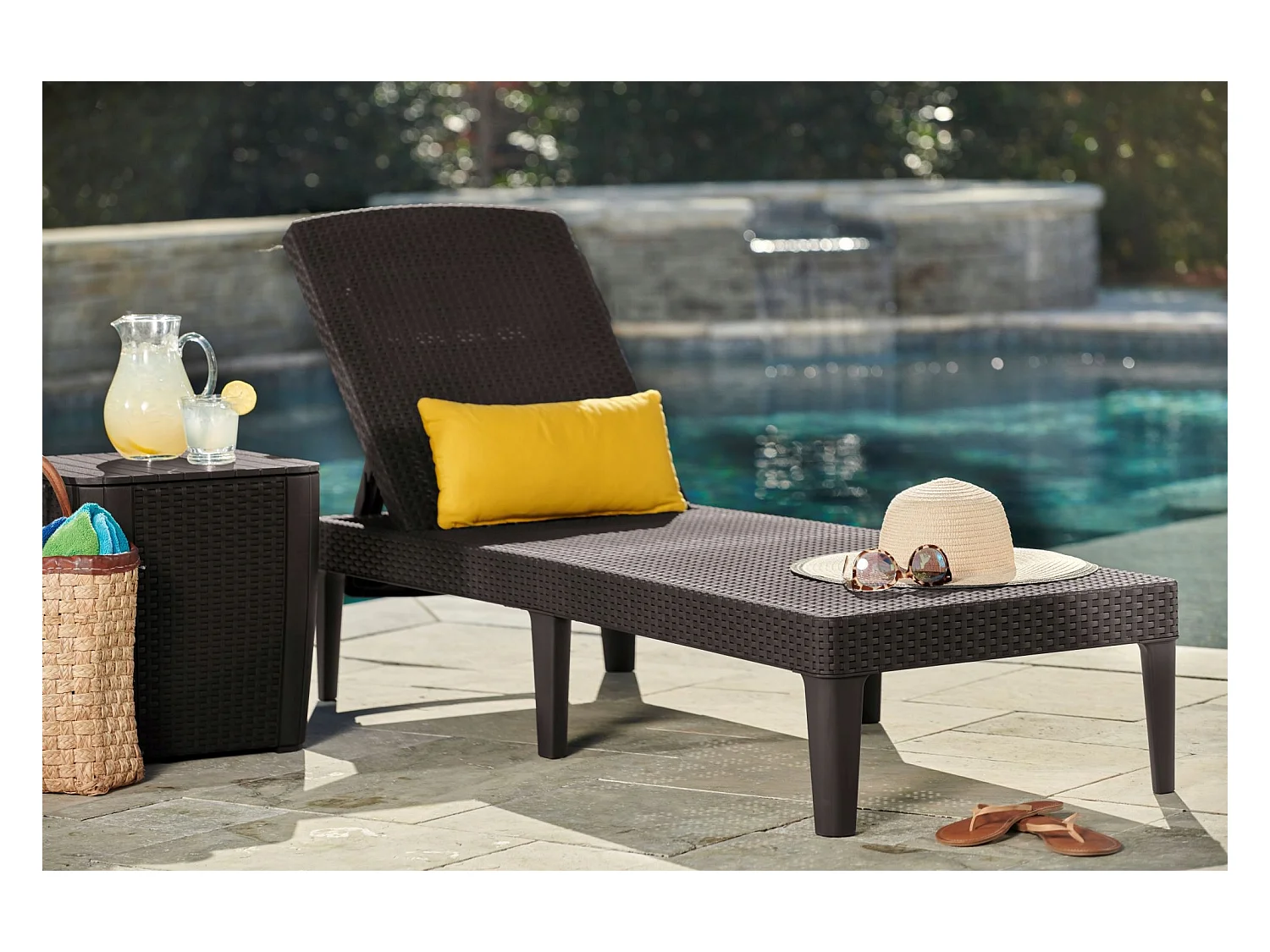 Chaise longue Curver Jaipur avec dossier réglable en 4 directions Chaise de jardin en rotin résistant aux UV et aux intempéries marron