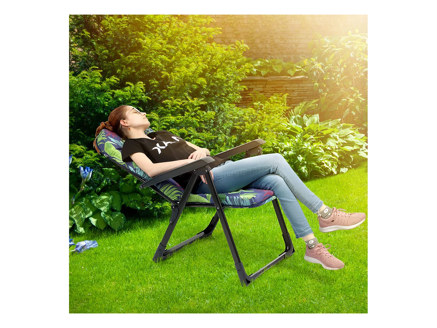 Chaise de jardin KADAX avec dossier réglable, chaise relax en acier thermolaqué, chaise pliante avec capacité de charge jusqu'à 110 kg, chaise longue avec coussin
