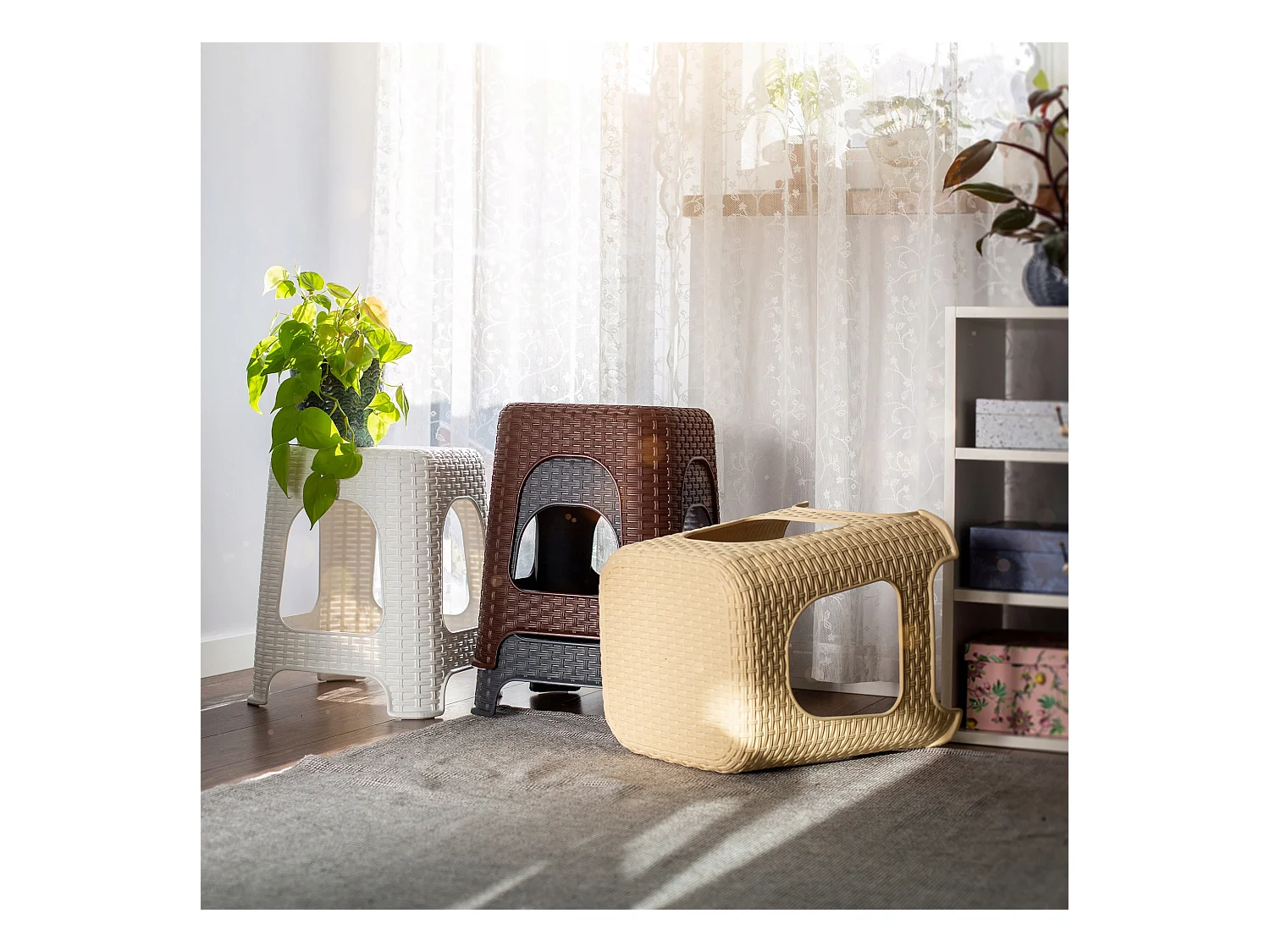 KADAX Kruk van kunststof, opstapkruk tot 120 kg, rotankruk met antislipvoeten, badkruk, woonkruk, lichte zitkruk, tuinkruk, kruk (2 x set beige)