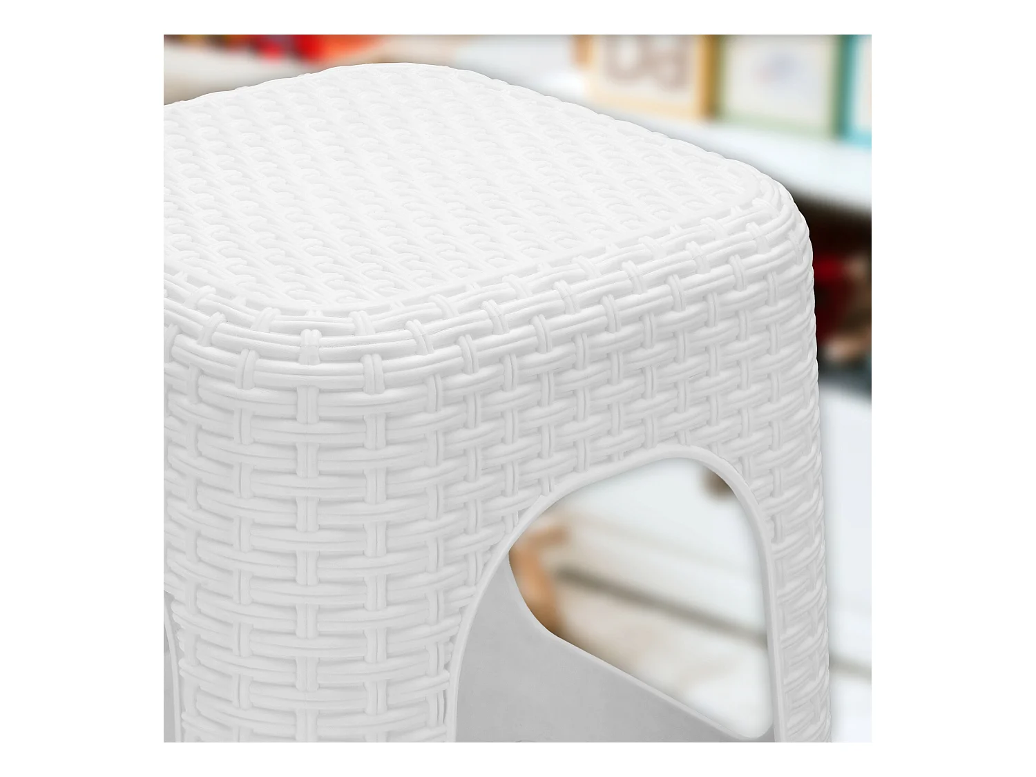 KADAX Kruk van kunststof, opstapkruk, tot 120 kg, rotankruk met antislipvoeten, badkruk, woonkruk, lichte zitkruk, tuinkruk, kruk (2 x set wit)