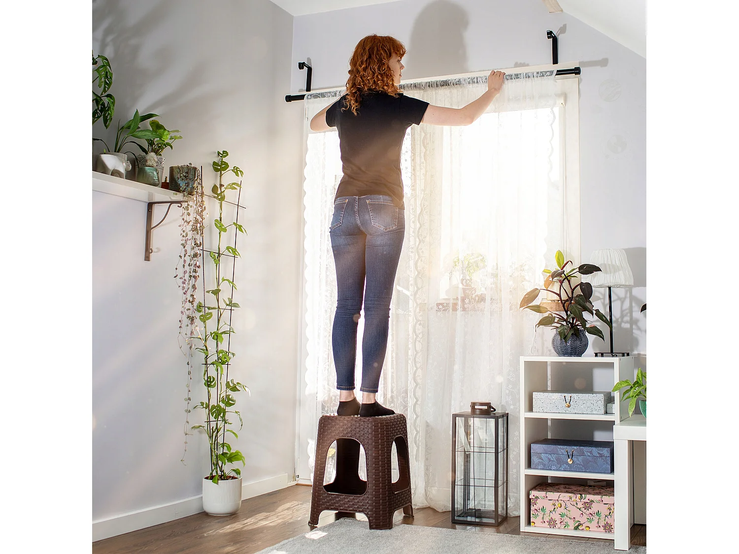 KADAX Tabouret en plastique, escabeau, jusqu'à 120 kg, tabouret en rotin avec pieds antidérapants, tabouret de bain, tabouret de salon, tabouret d'assise léger,