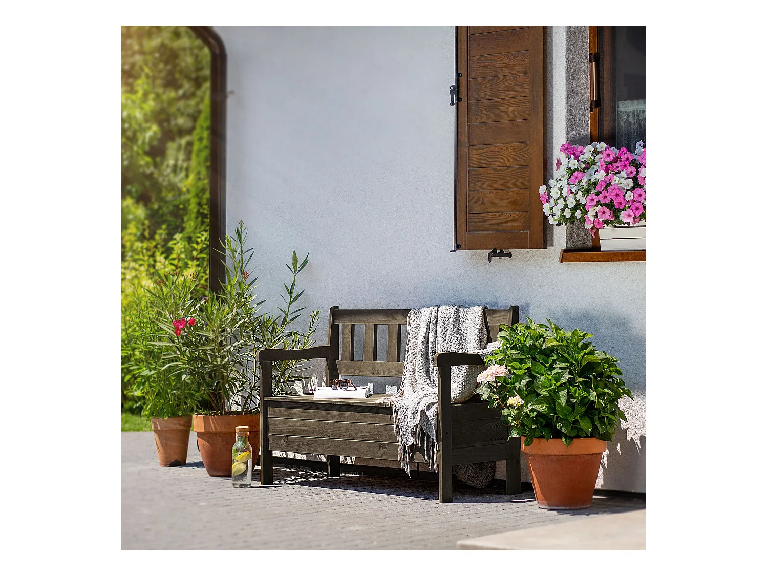 KADAX Tuinbank met opbergruimte, 120 x 47 x 81,5 cm, vezelplaat borst rugleuning, weerbestendig, voor tuin, balkon (120 cm, donkerbruin)