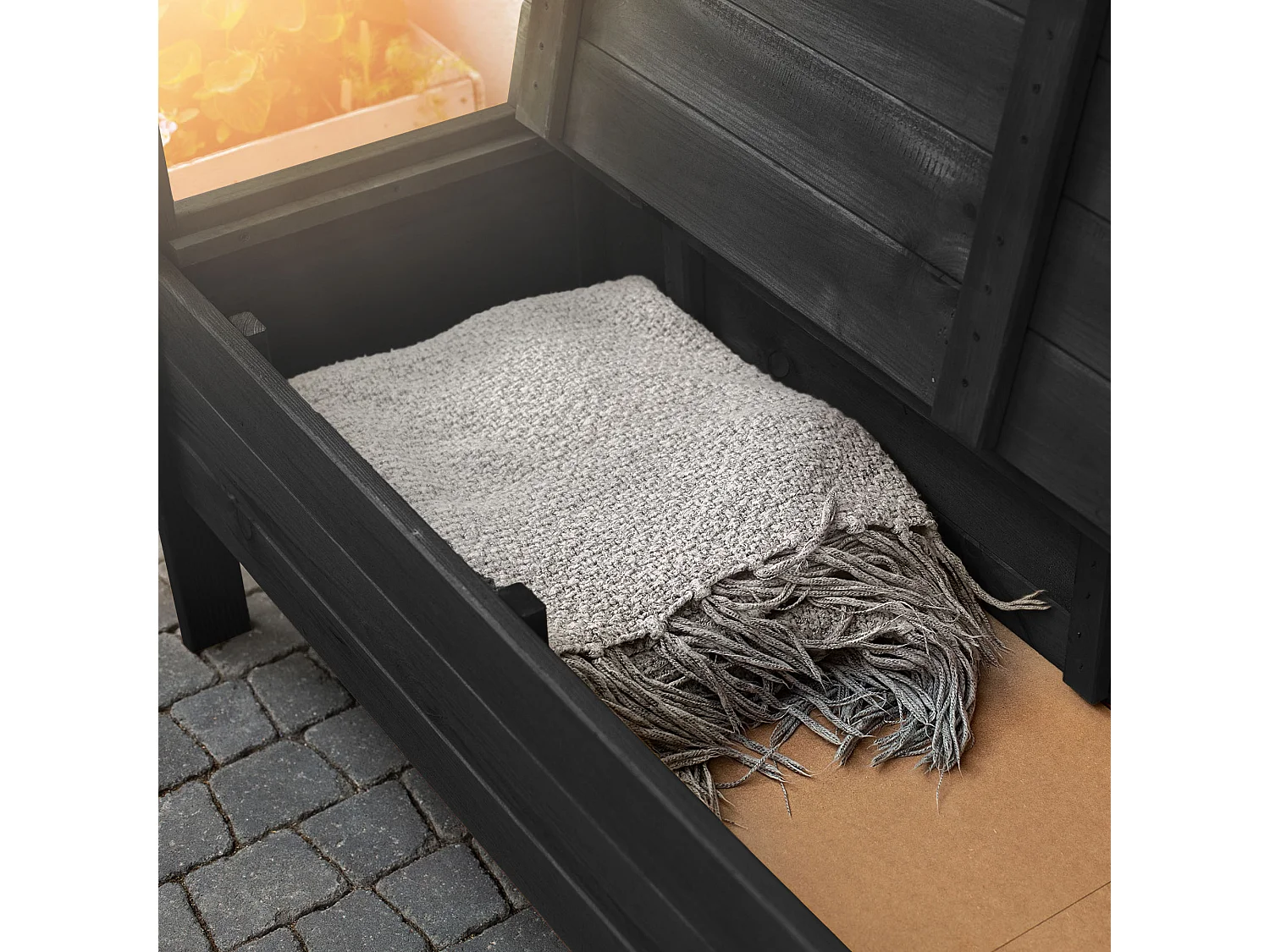 Banc de jardin KADAX, 120 x 47 x 81,5 cm, banc en panneaux de fibres, banc avec espace de rangement et dossier, banc en bois résistant aux intempéries pour jardin,