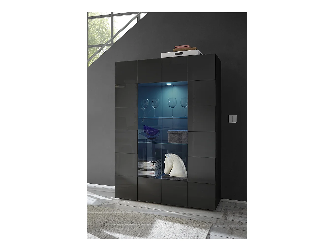 Vetrina grande con due ante design geometrico 121x166 VL3 grigio lucido