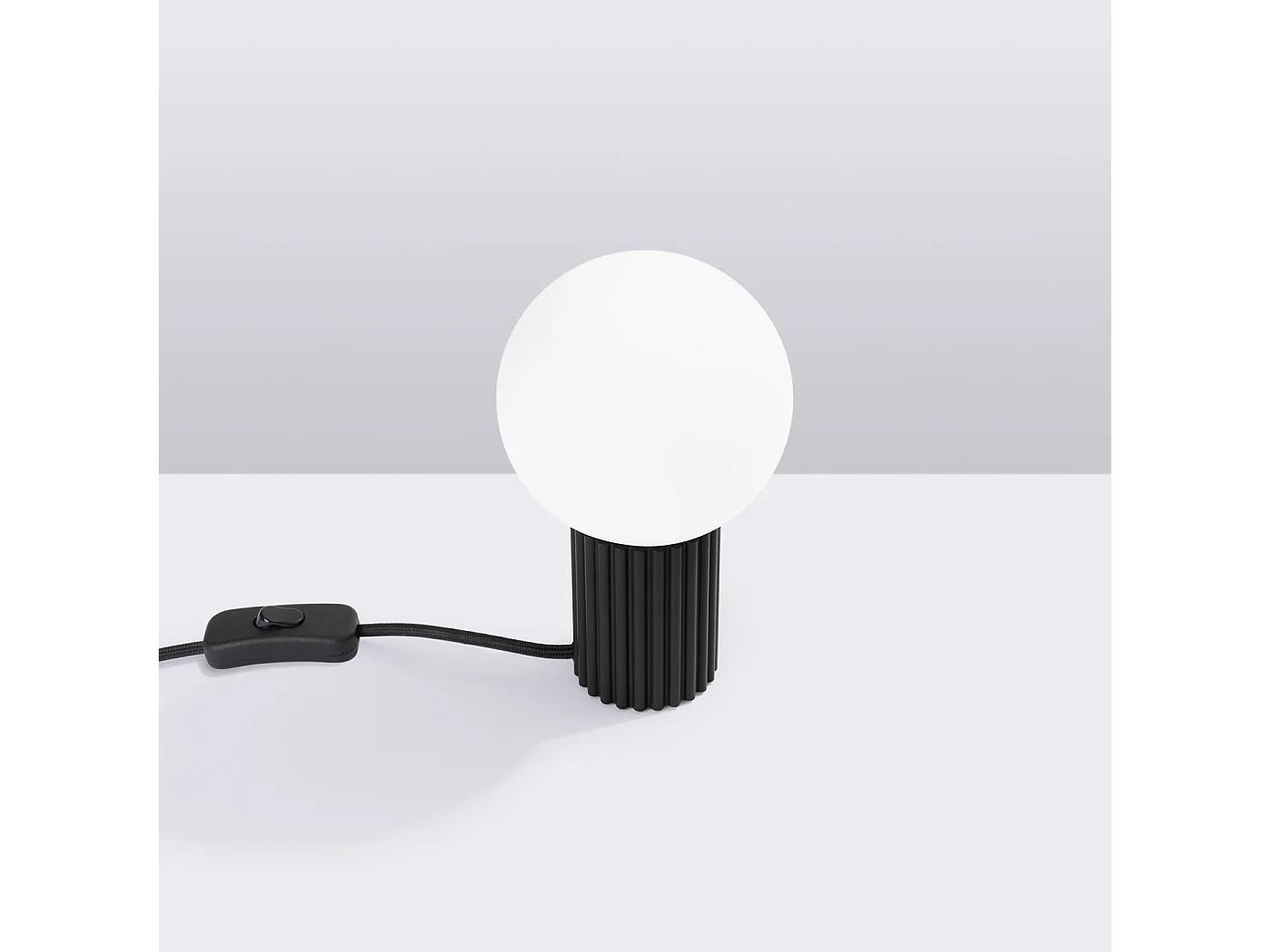 Lampe De Bureau Halo Moderne En Aluminium/Verre - 1 Sources Lumineuses - L.12 X H.19 Cm - Noir