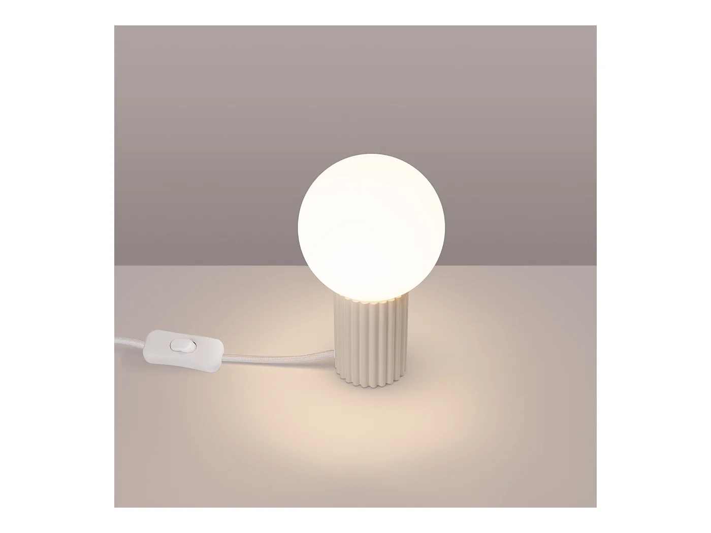 Lampe De Bureau Halo Moderne En Aluminium/Verre - 1 Sources Lumineuses - L.12 X H.19 Cm - Beige