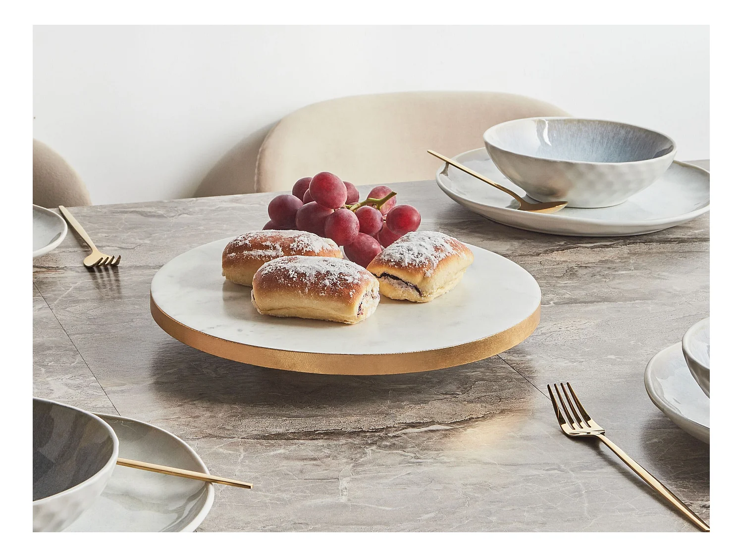 Support à gâteaux ASTROS Pierre Marbre blanc