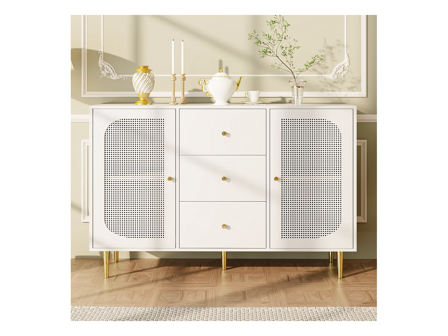 Buffet 120x40x90cm avec 2 portes en rotin et 3 tiroirs, corps blanc, poignées et pieds en métal doré