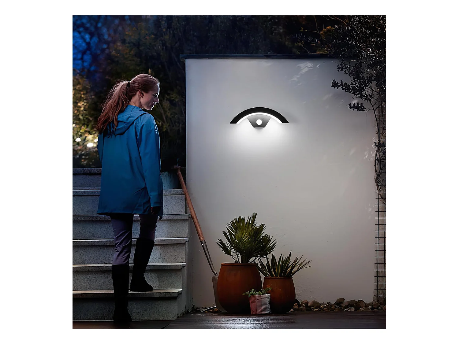 24W Applique Murale Exterieure avec Détecteur de Mouvement, Lampe Murale Moderne 6500K Étanche IP65, Projecteur LED Extérieur avec Détecteur, Noir