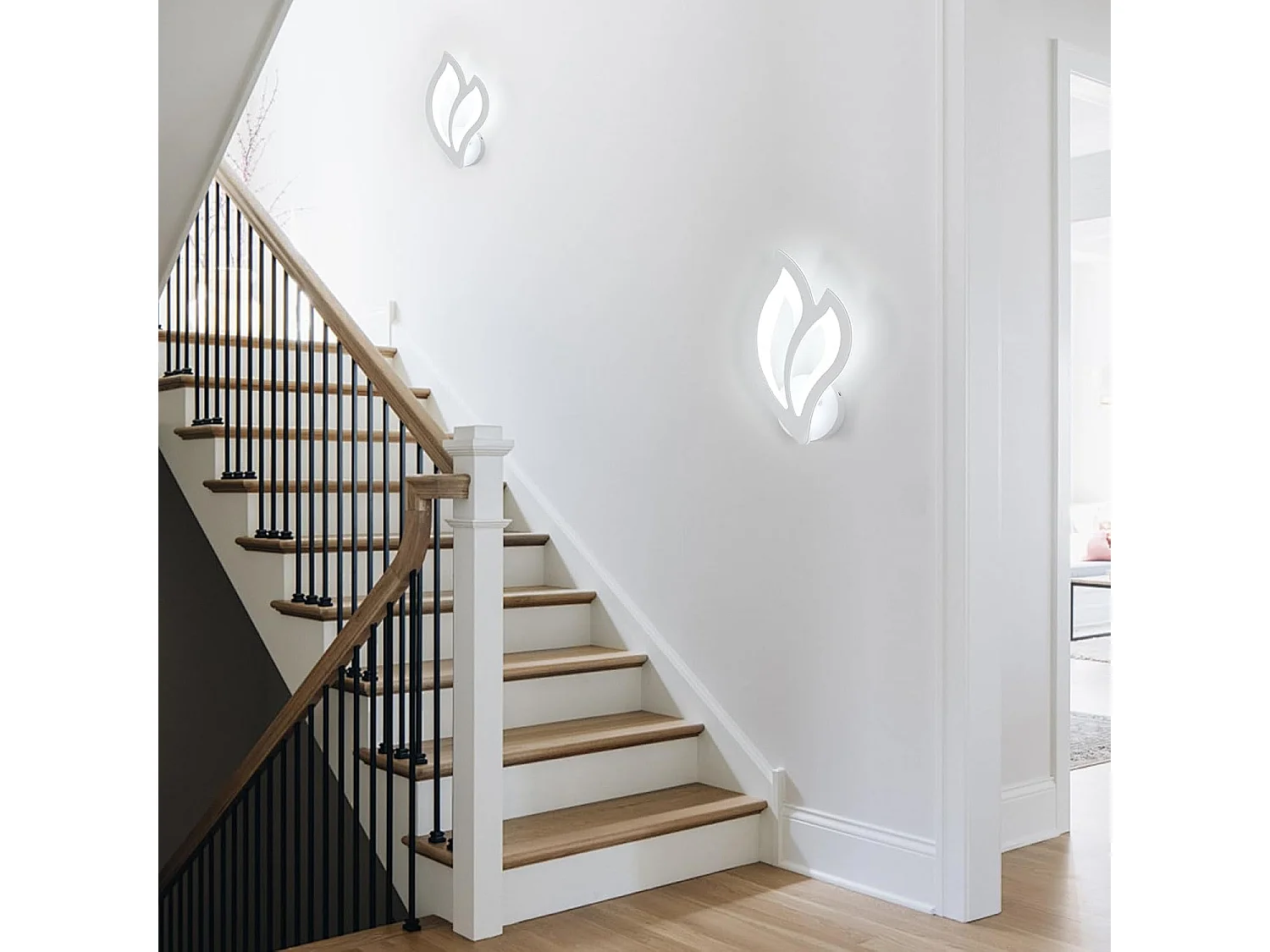 Applique murale LED moderne 13W en forme de fleur blanche 6500K, lumière blanche froide, idéale pour un couloir, une chambre à coucher ou un salon