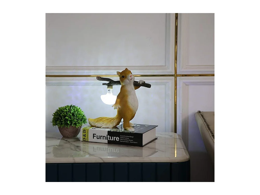 Lampe de table écureuil, lampe de chevet LED, lampe en résine, abat-jour en verre, idéale pour une chambre d'enfant ou un bureau (marron)