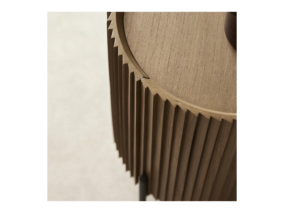 Beistelltisch Lou aus Mindiholz