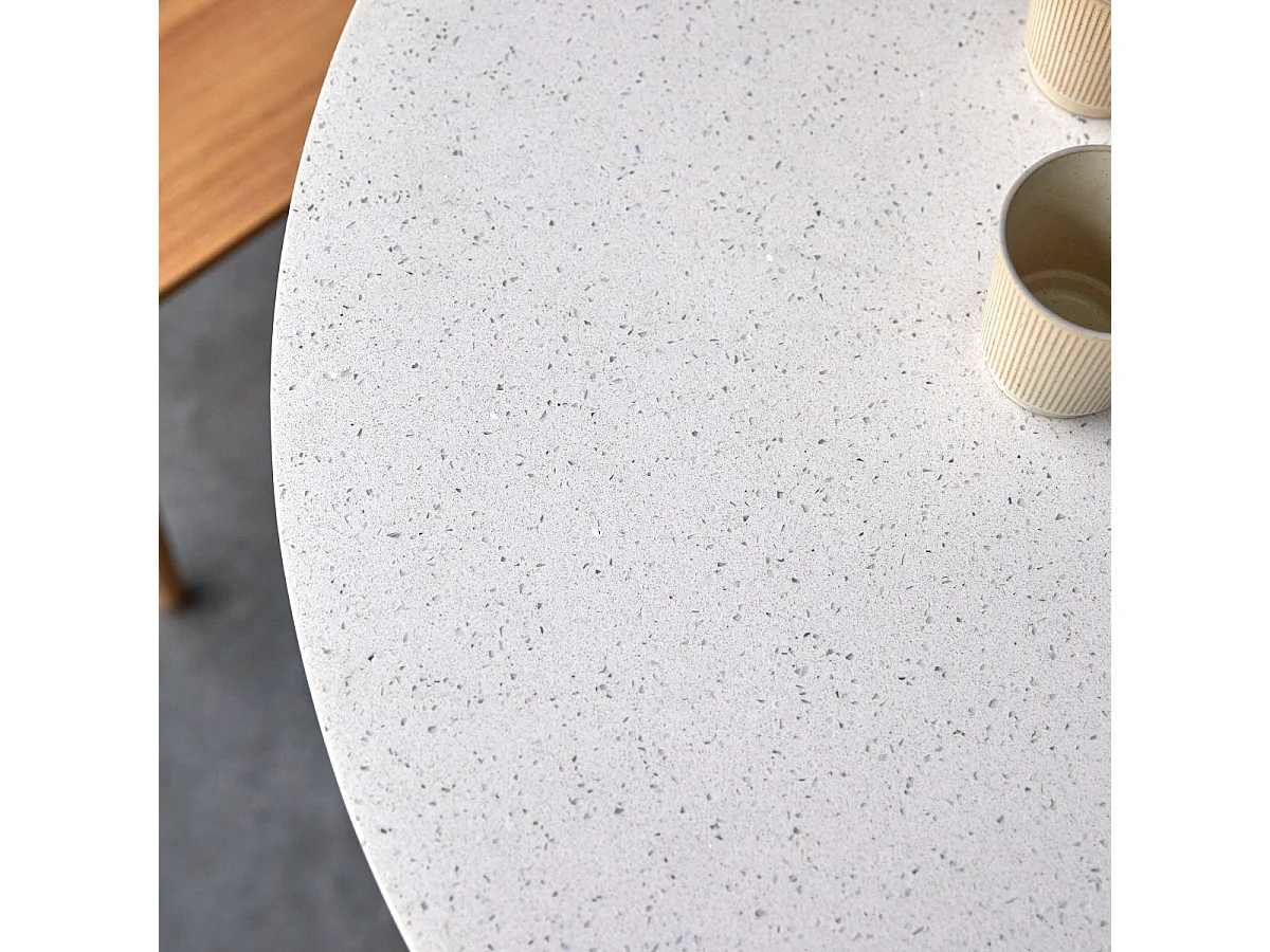 Runder Tisch Isaure aus Metall und Terrazzo 4/6 Personen 107 cm