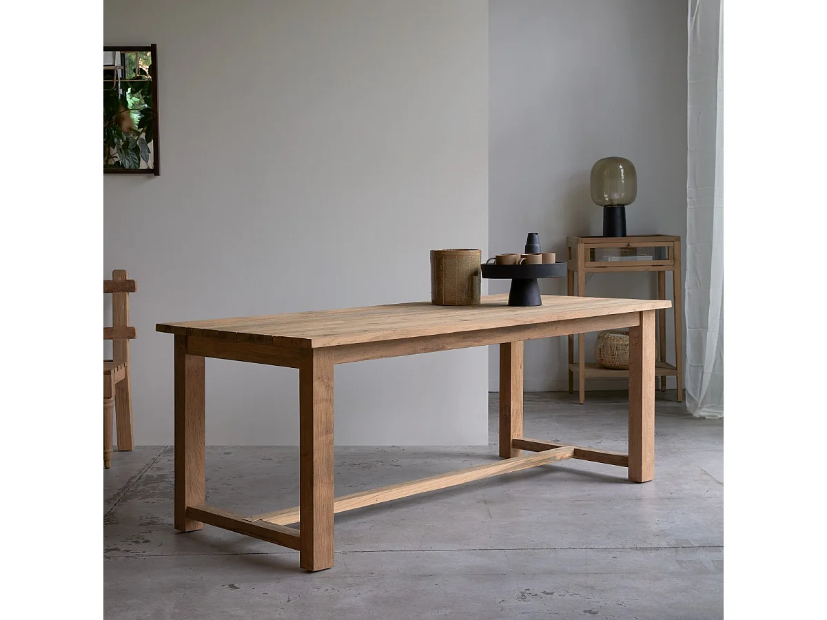 Esstisch Teresa aus massivem Recycling-Teak 200 cm