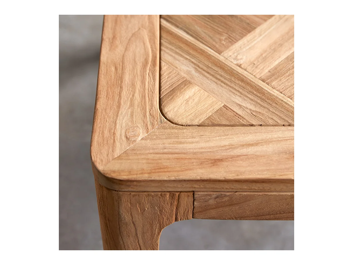 Esstisch Ruth aus massivem, recyceltem Teakholz 120x120