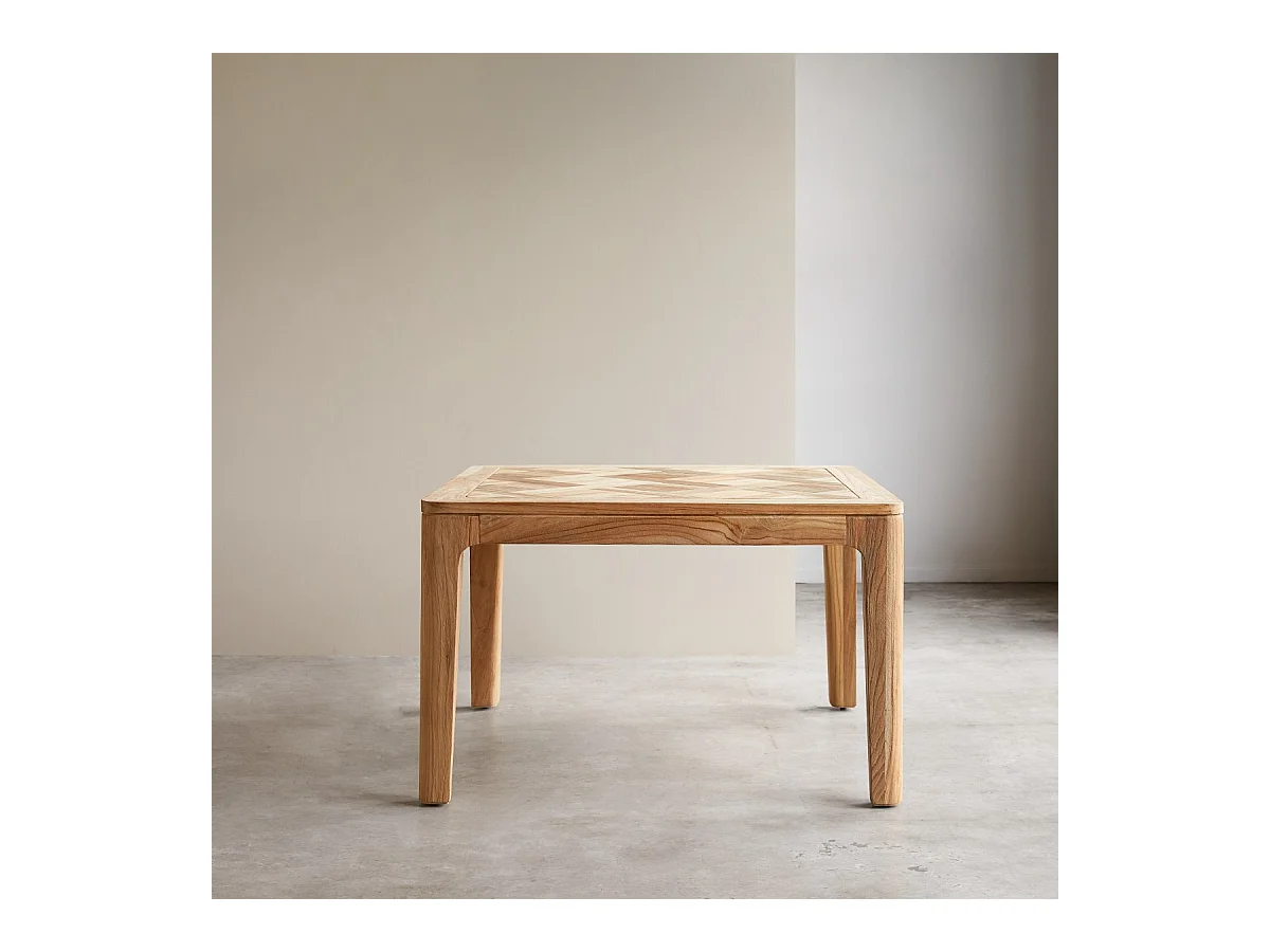 Esstisch Ruth aus massivem, recyceltem Teakholz 120x120