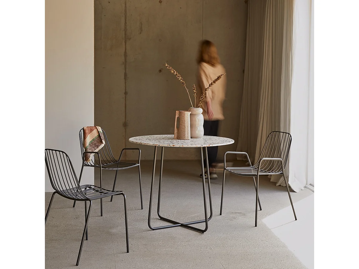 Elio - Round table in premium terrazzo and brown metal, seats 4.