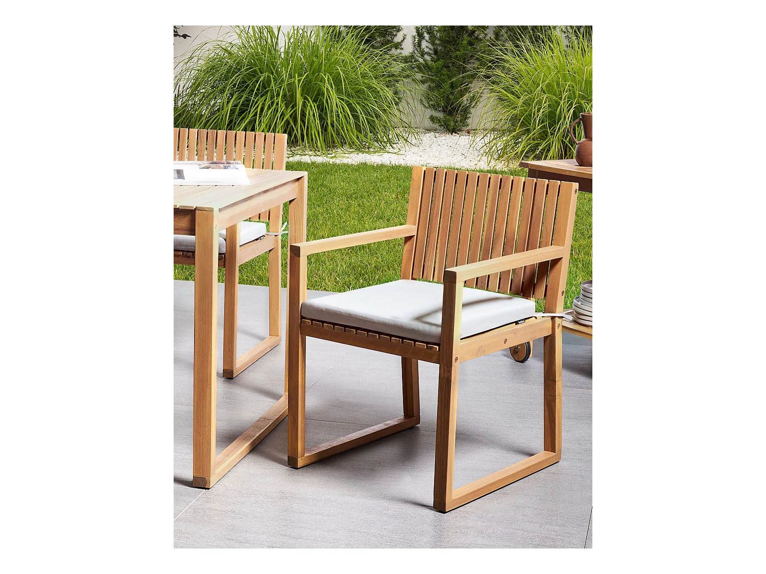 Lot de 2 chaises de jardin avec coussins SASSARI PREMIUM Bois d'acacia certifié Gris clair