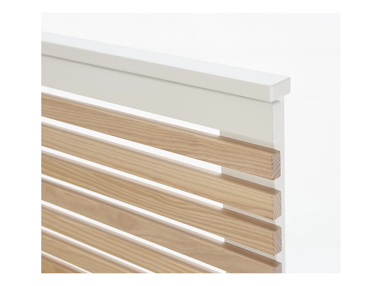 Lit adulte 140x190 cm avec tête de lit à lattes en bois clair / blanc - Lucy