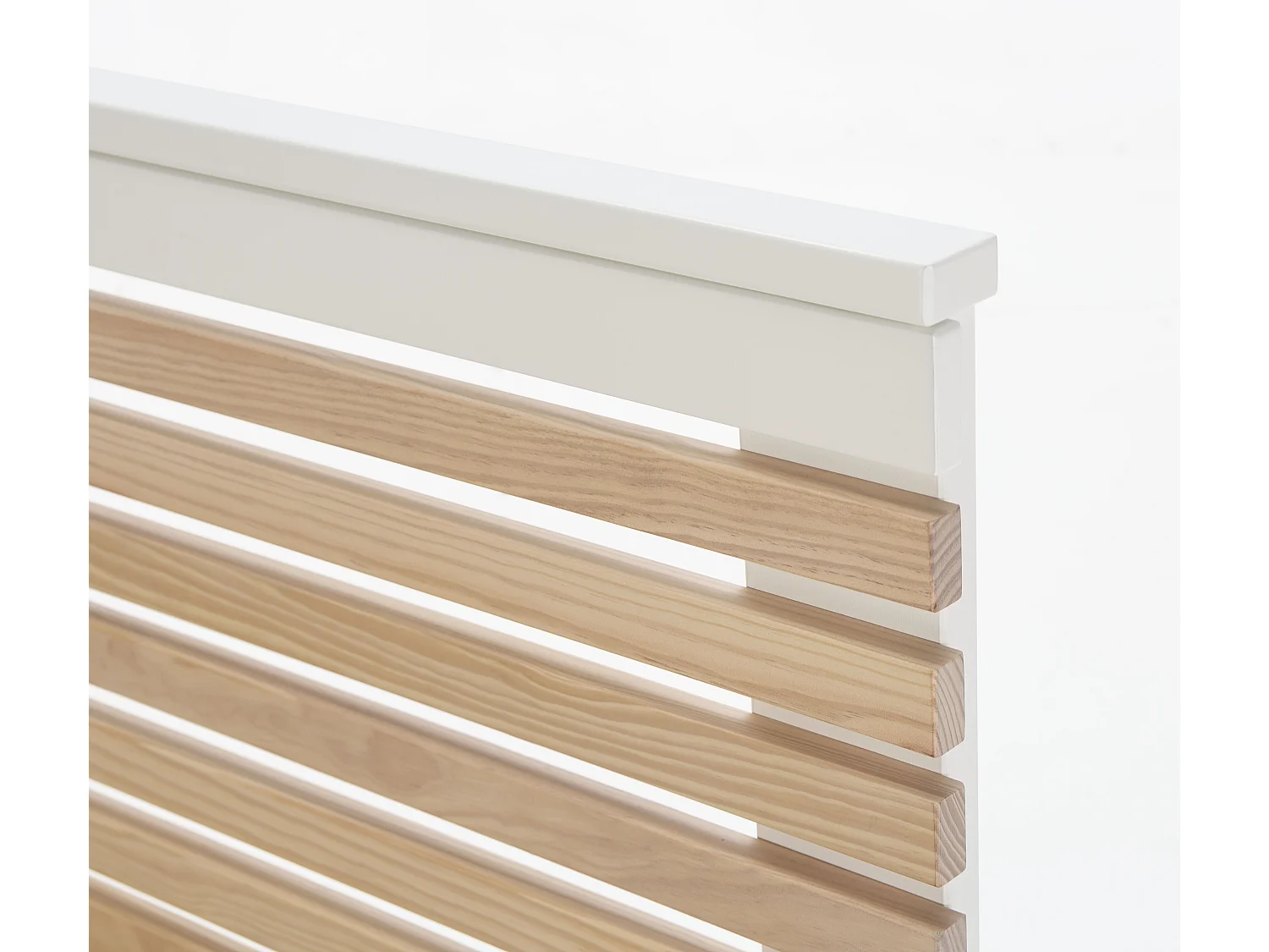 Lit adulte 140x190 cm avec tête de lit à lattes en bois clair / blanc - Lucy