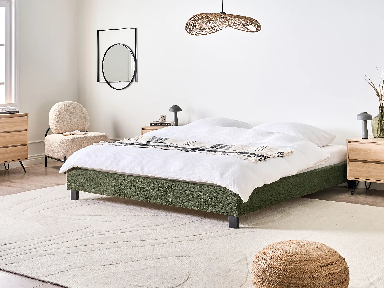 Lit sans tête de lit Bouclé ROANNE 180 x 200 cm Vert foncé