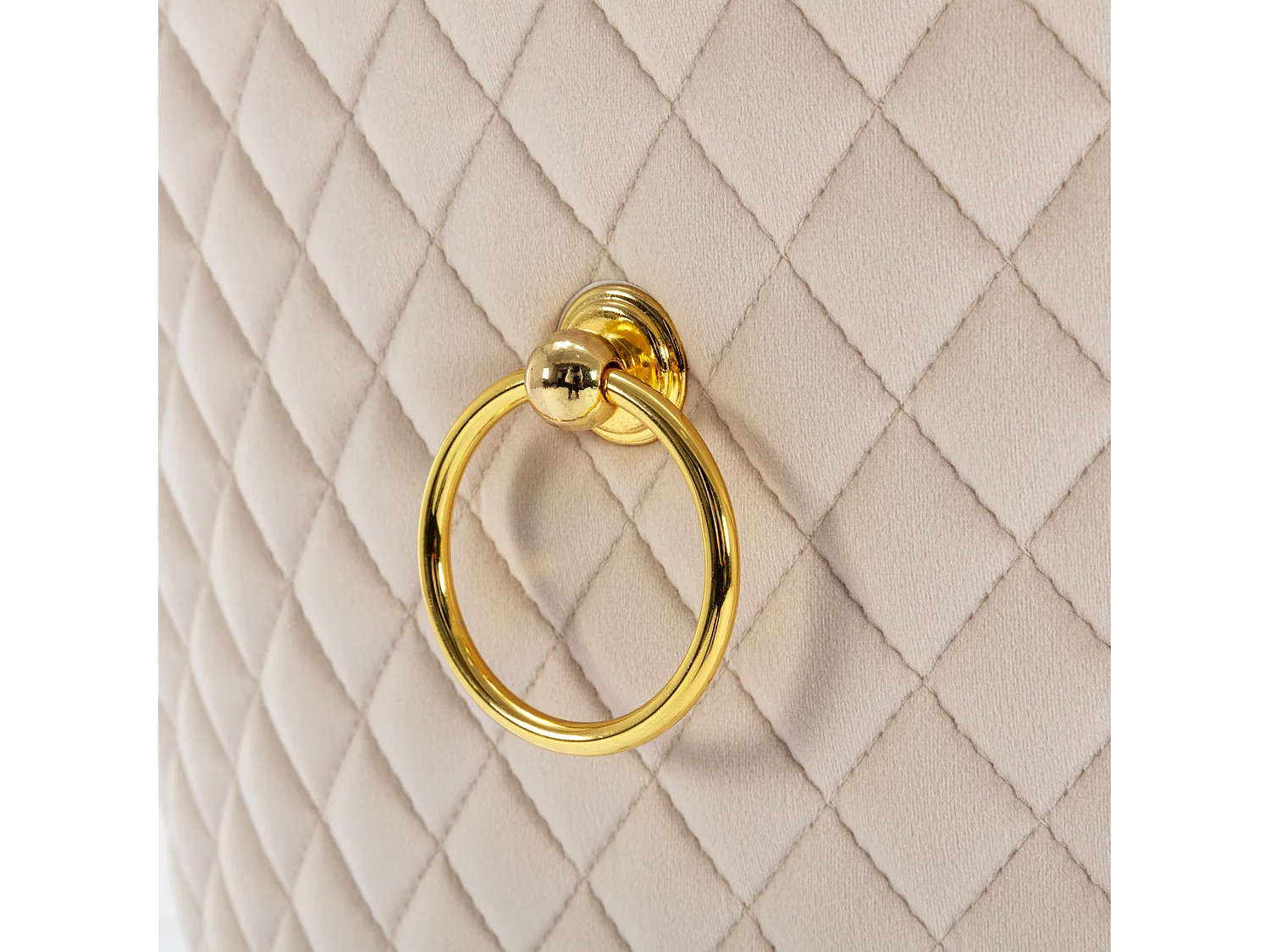 Lot de 2 chaises de salle à manger - Chaise rembourrée avec clous décoratifs et pieds en métal doré - velours beige