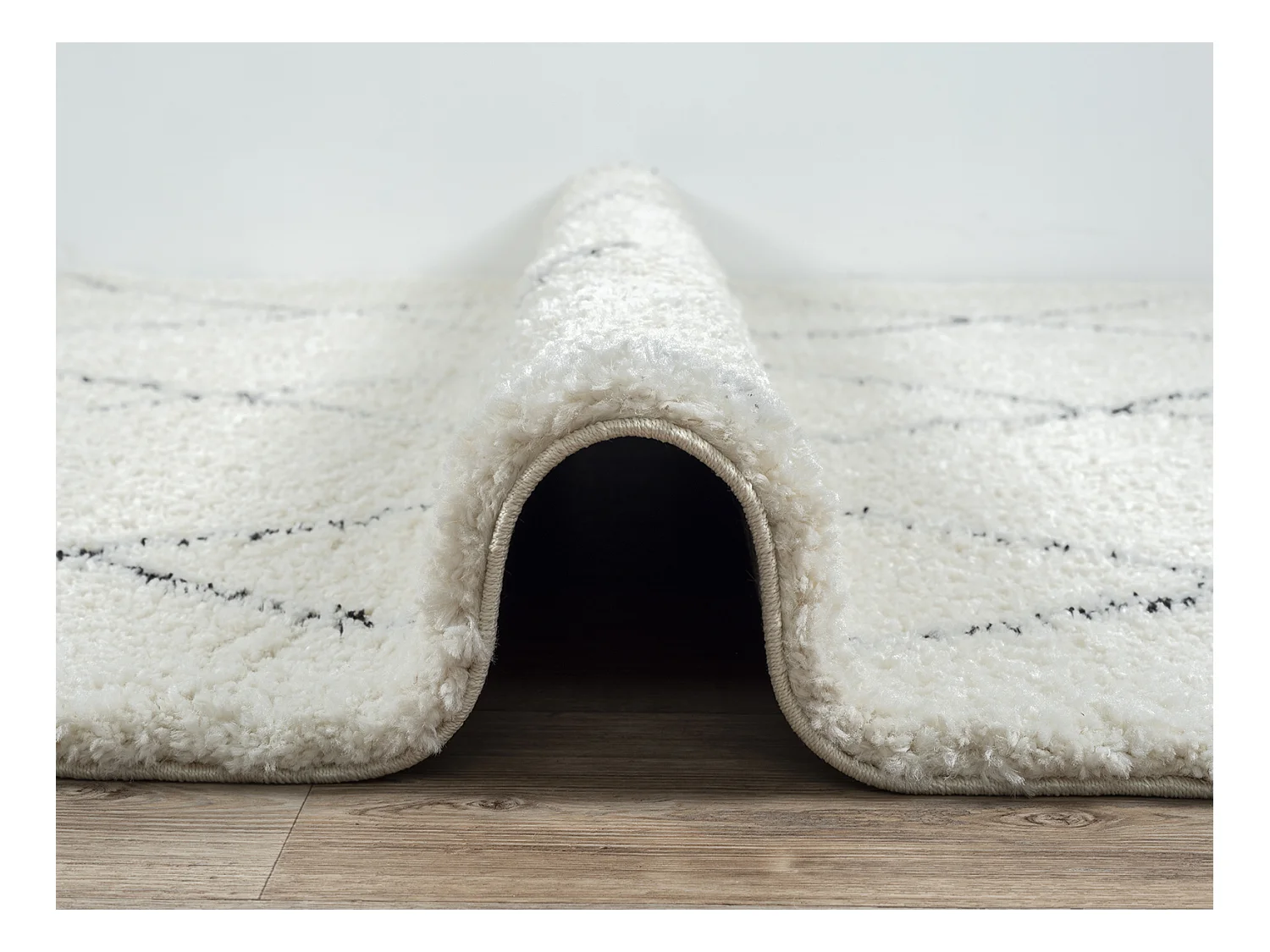 Tapis Bahar Shaggy moderne losange, Blanc Noir, 240 x 340 cm