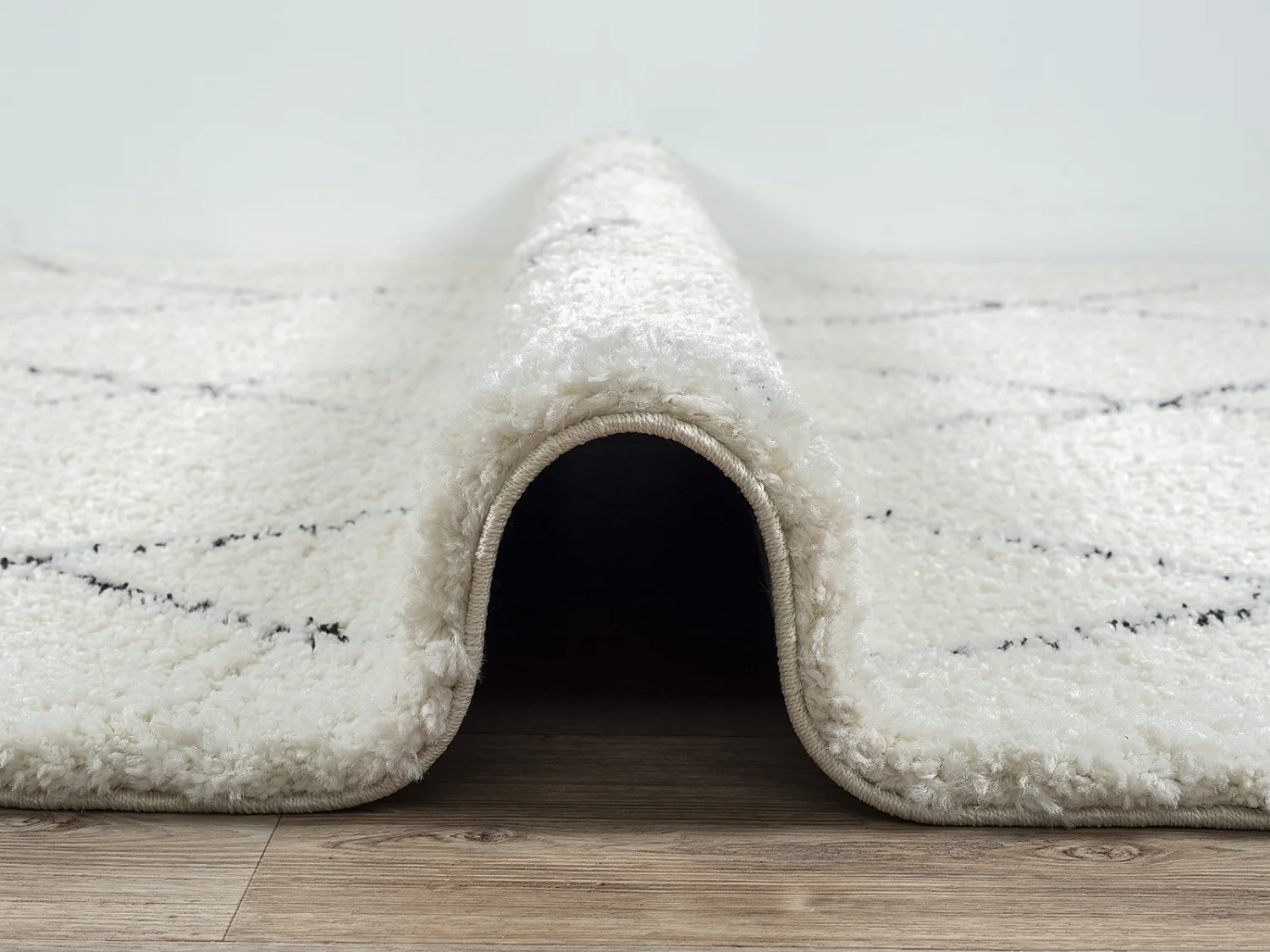 Tapis Bahar Shaggy moderne losange, Blanc Noir, 240 x 340 cm