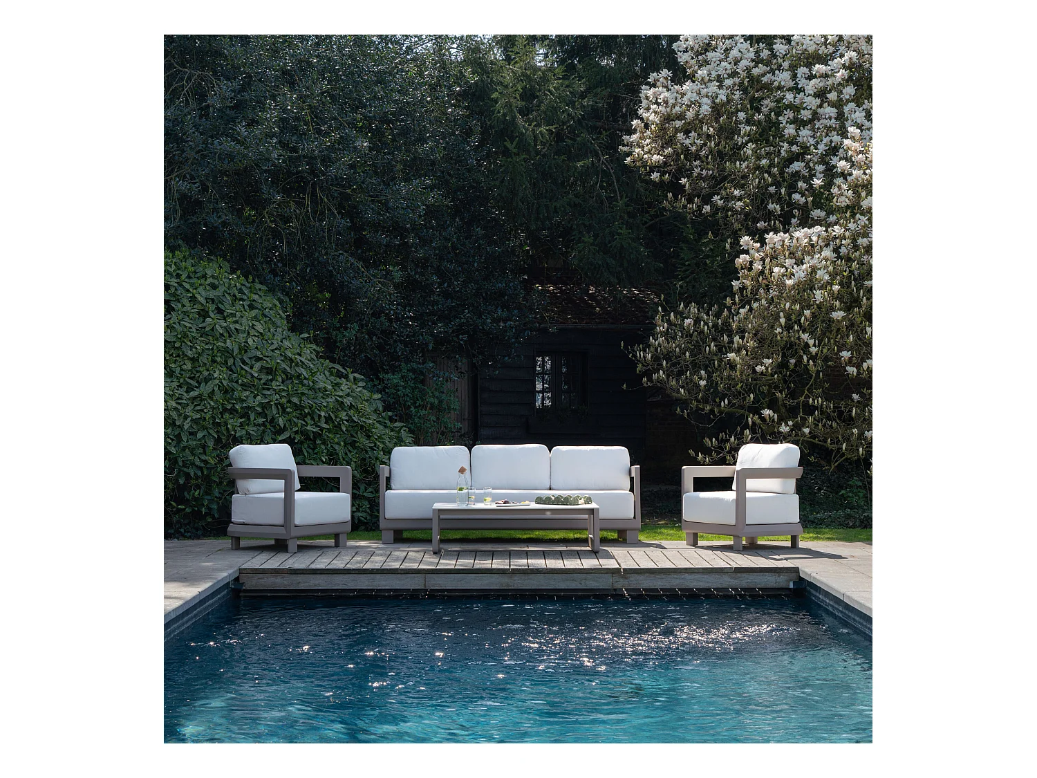 Salon bas 5p en aluminium Taupe et plateau en pierre Ivoire CALAROSSA