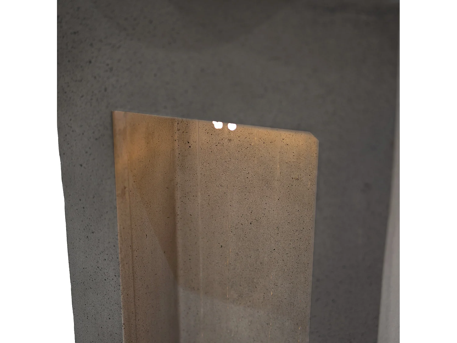 Fontana Cascata da Esterno in Cemento Grigio con 2 Luci LED Bianche Calde, Pompa Elettrica con Cavo da 7m, Decorazione da Giardino Serenity Falls + Spazzola Inclusa