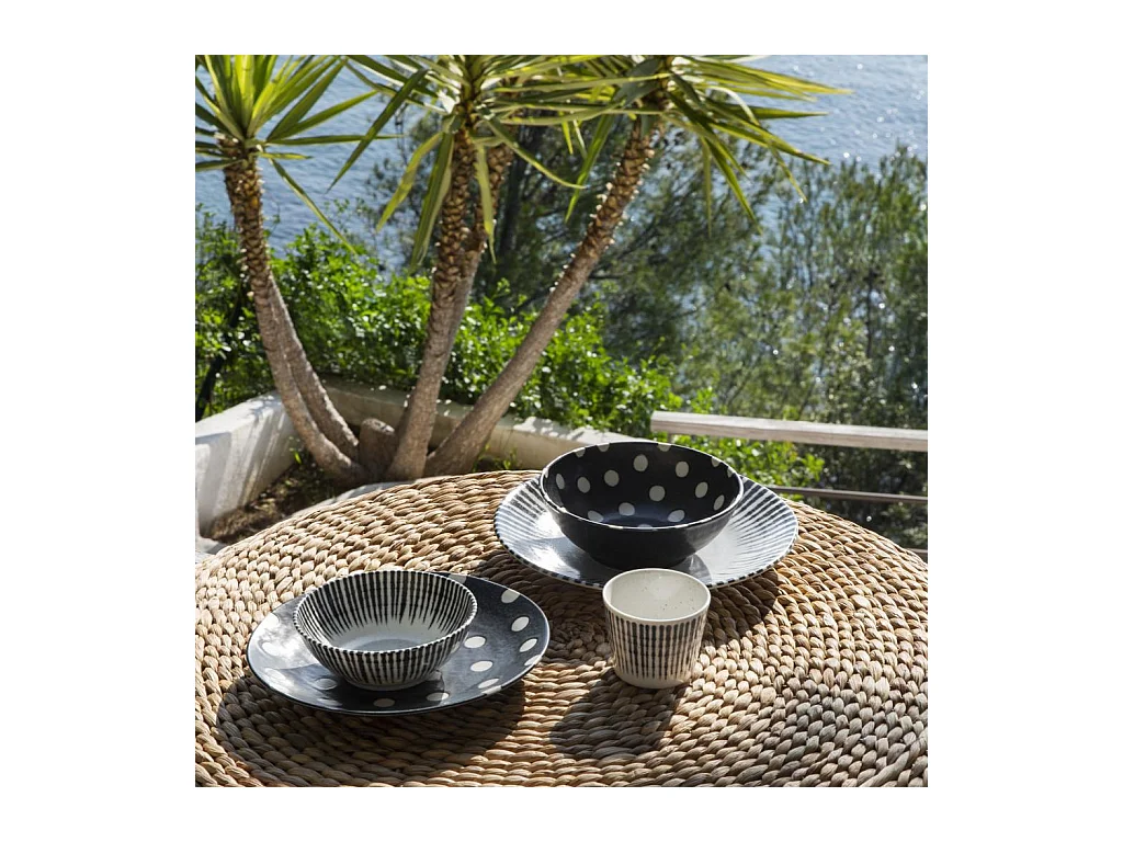 Habitat - Assiette plate en porcelaine - 26 cm - Lignes bleues - Pinako