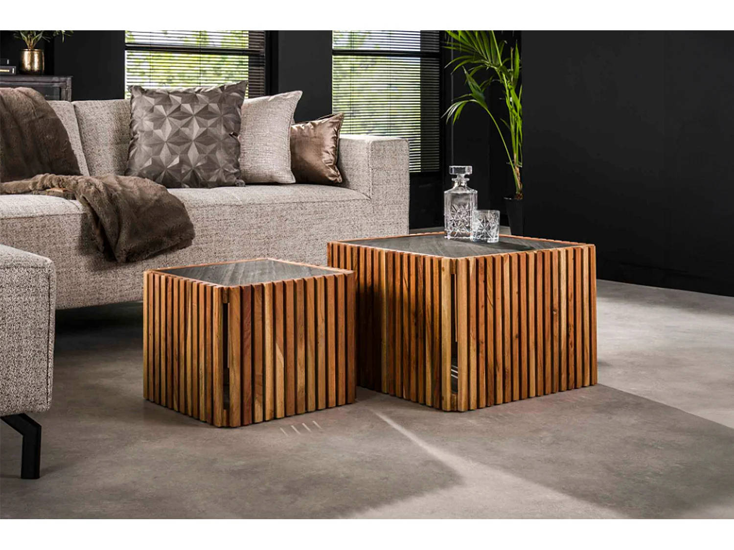 Stel in - Zwart Steen - 58 x 58 cm - INARU
