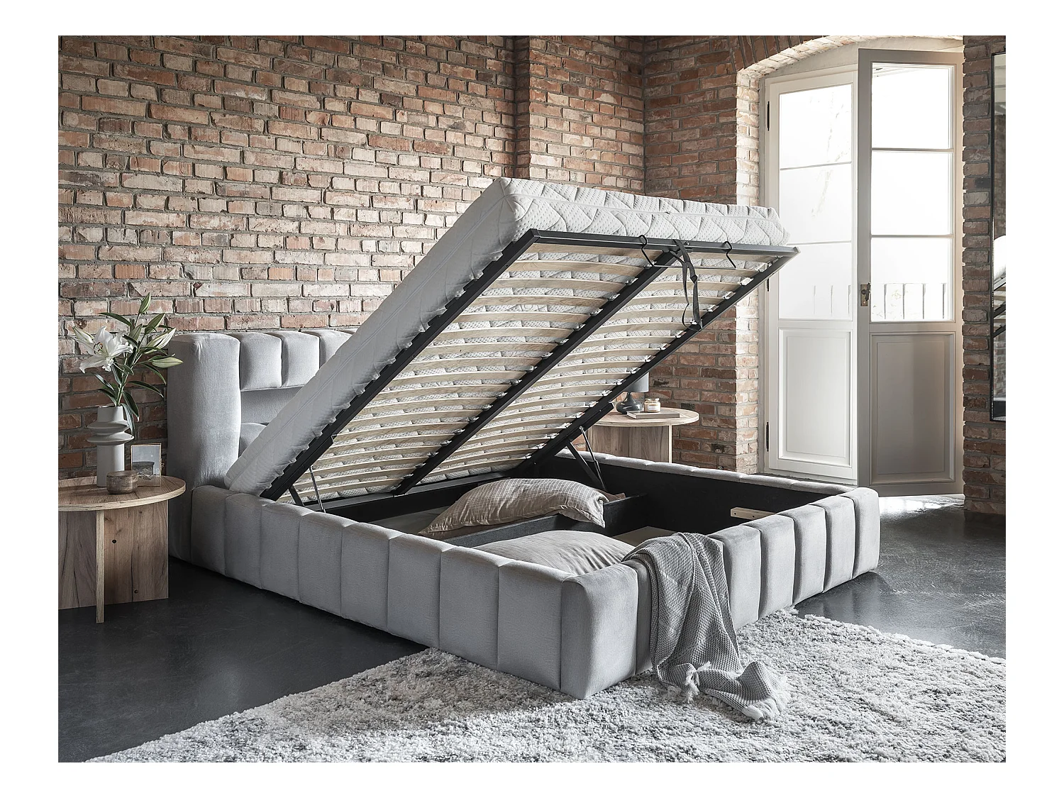 Lit coffre Luto prestige - Design tapissé velours et Led-Gris clair-140x200