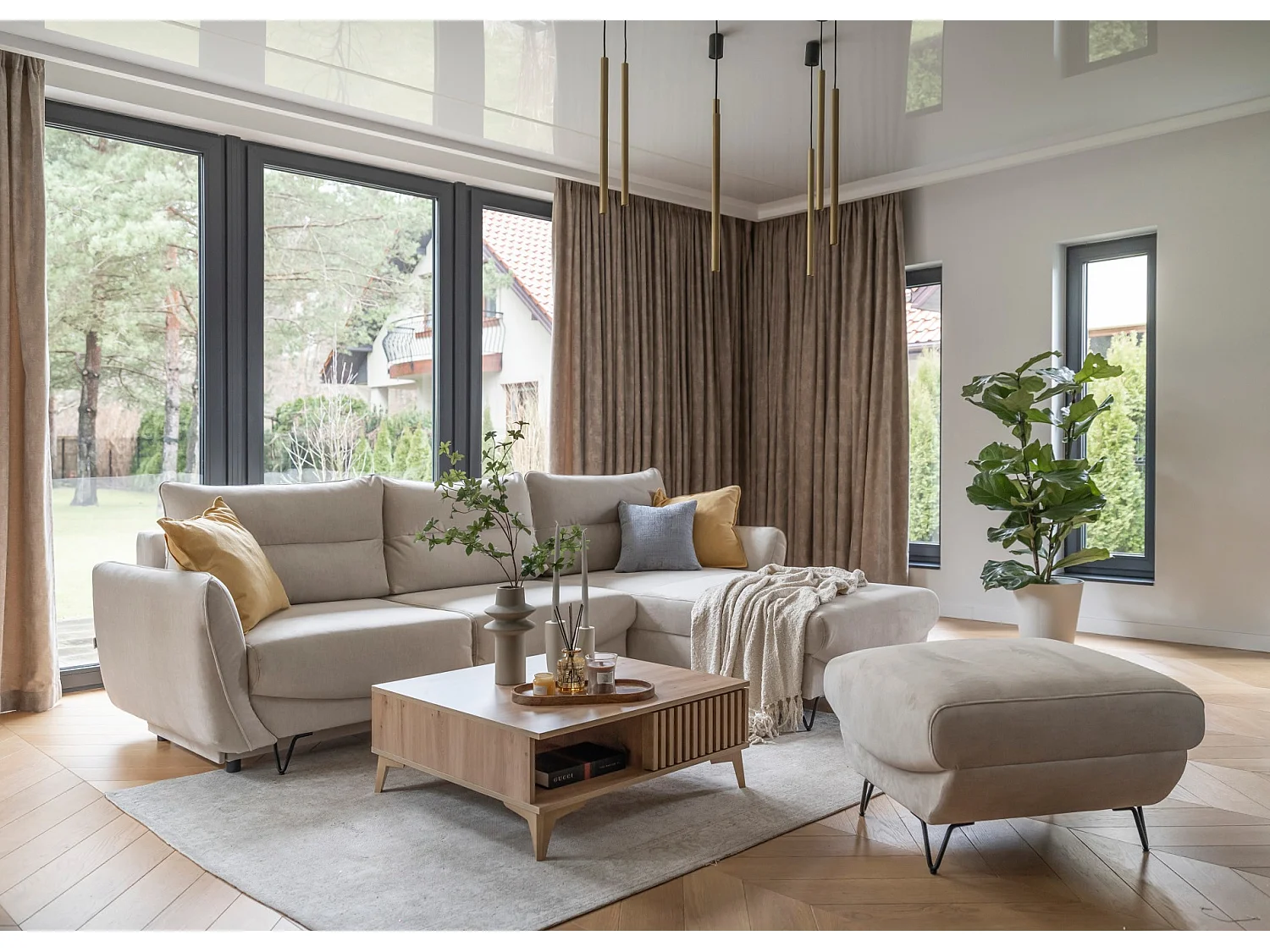 Pouf en velours ZURIK – Confort et praticité-Beige