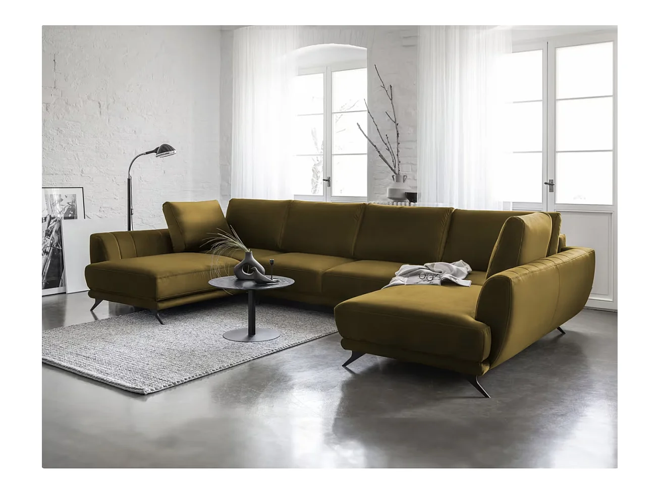 Canapé panoramique convertible LARGOS - Velours irrésistiblement douillet-Jaune curry