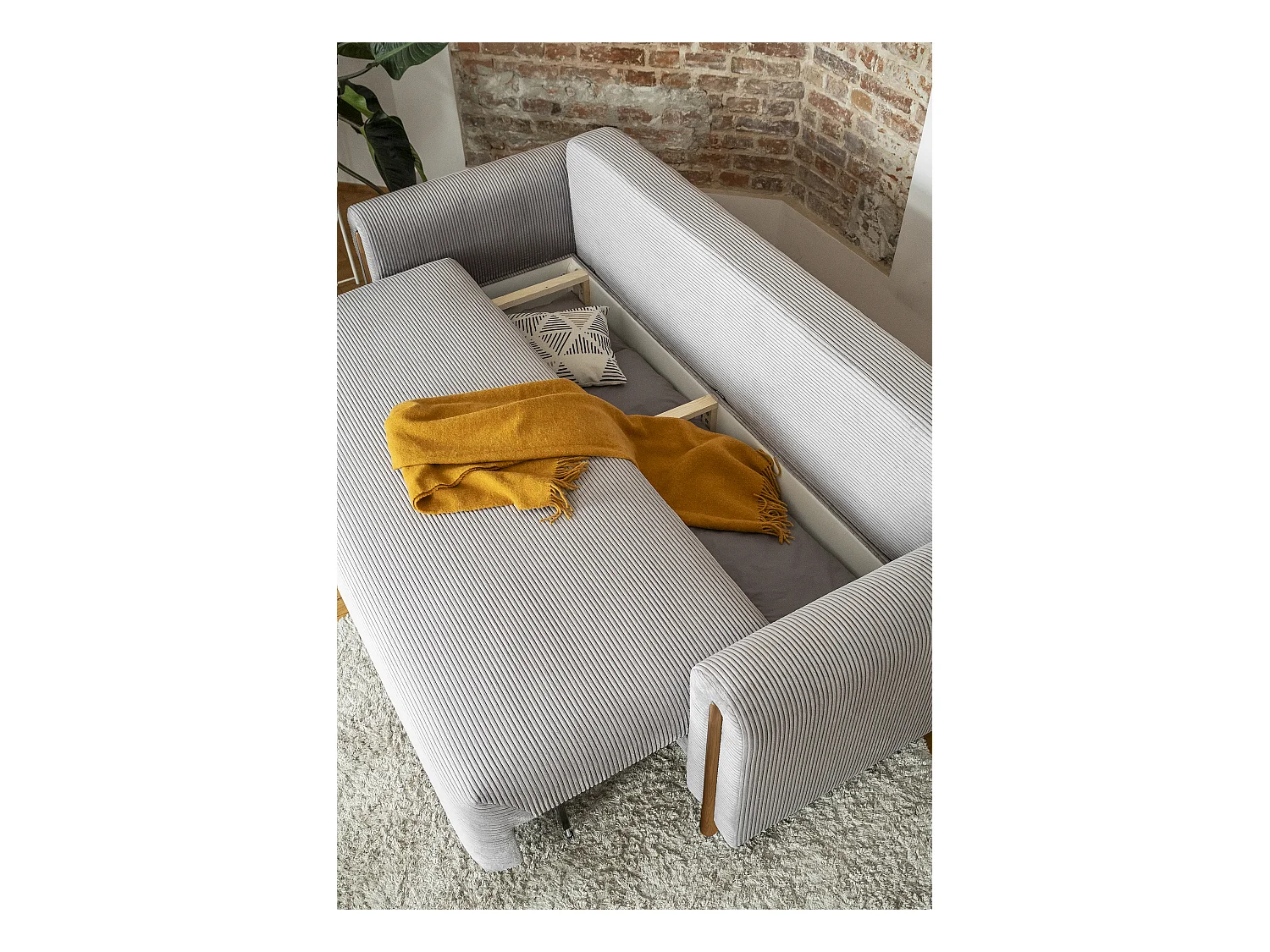 Canapé convertible en tissu bouclette DOVA - Pieds bois massif naturel-Gris ciment