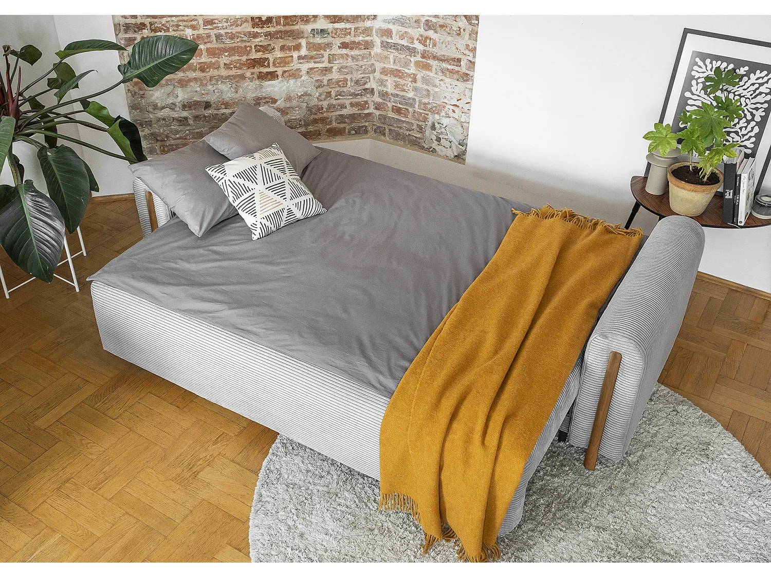 Canapé convertible en tissu bouclette DOVA - Pieds bois massif naturel-Gris ciment