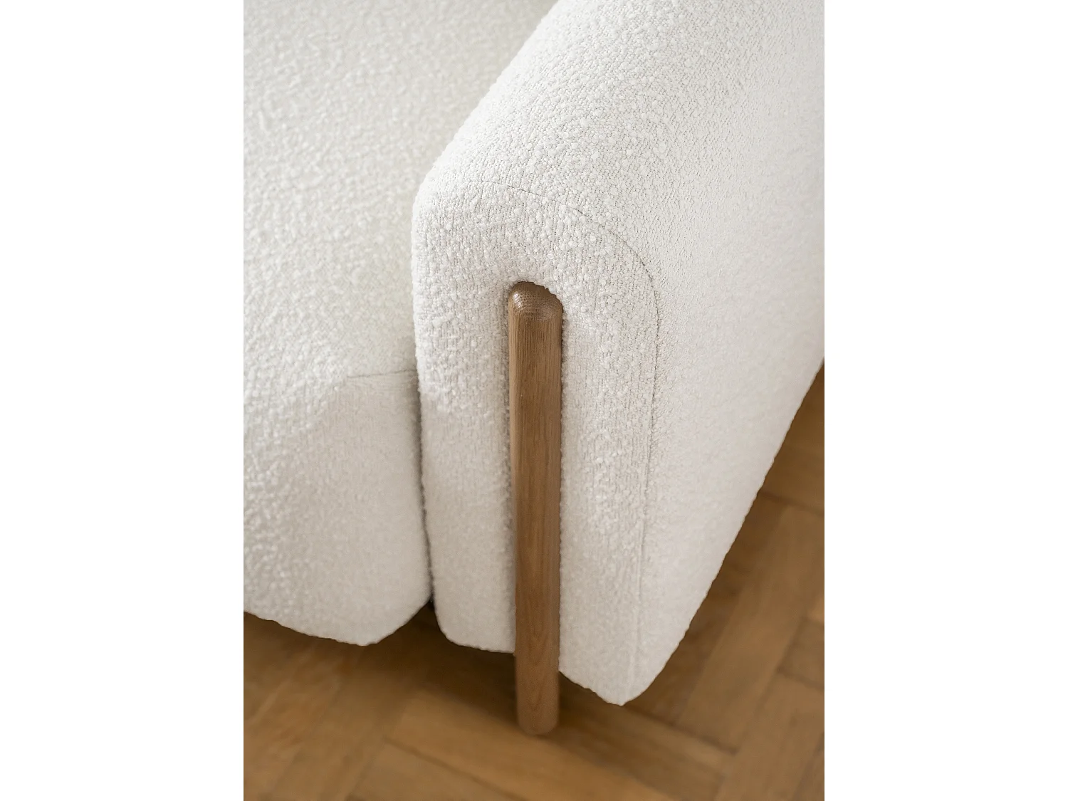 Canapé convertible en tissu bouclette DOVA - Pieds bois massif naturel-Blanc cassé