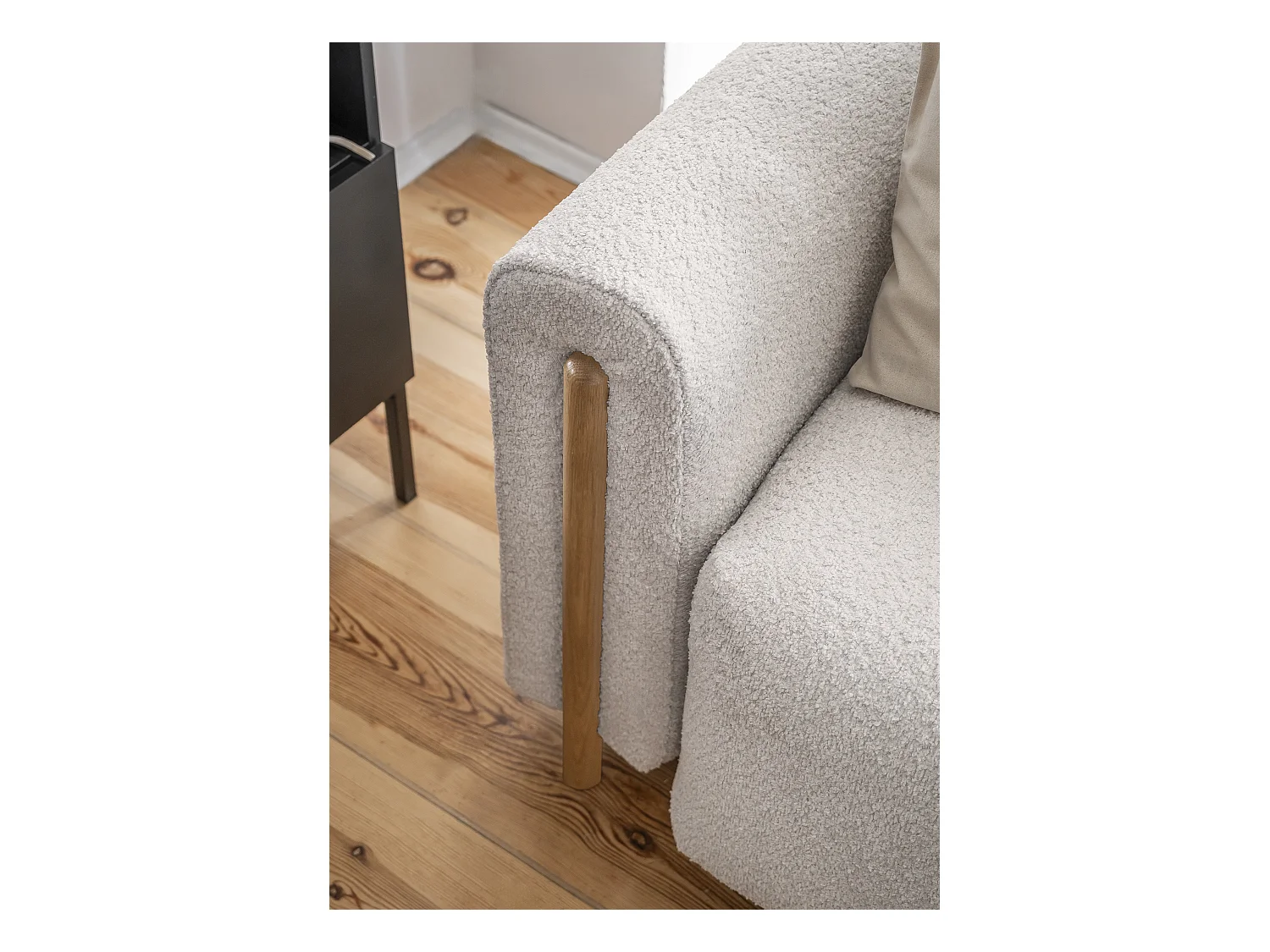 Canapé convertible en tissu bouclette DOVA - Pieds bois massif naturel-Beige