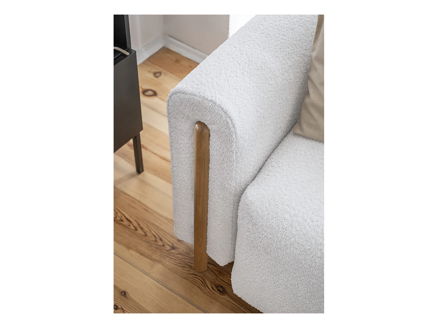 Canapé convertible en tissu bouclette DOVA - Pieds bois massif naturel-Gris souris