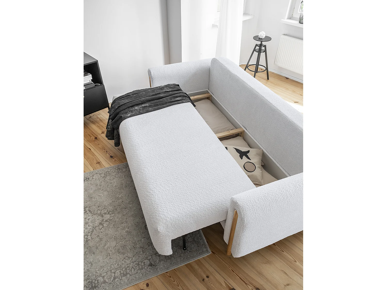 Canapé convertible en tissu bouclette DOVA - Pieds bois massif naturel-Gris souris