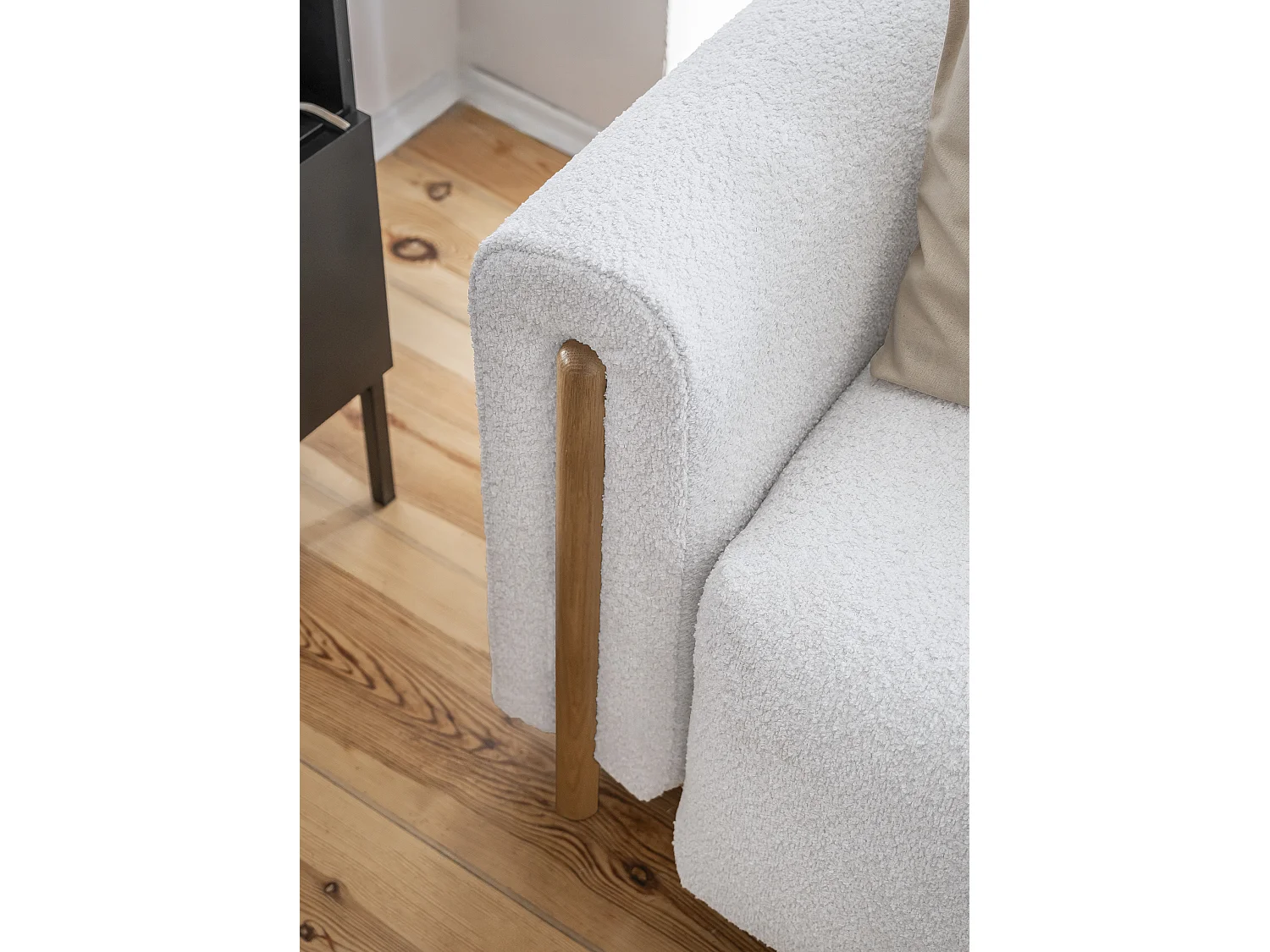 Canapé convertible en tissu bouclette DOVA - Pieds bois massif naturel-Gris souris