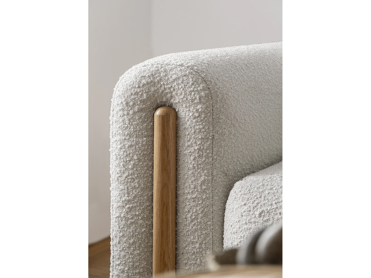 Canapé convertible en tissu bouclette DOVA - Pieds bois massif naturel-Beige clair