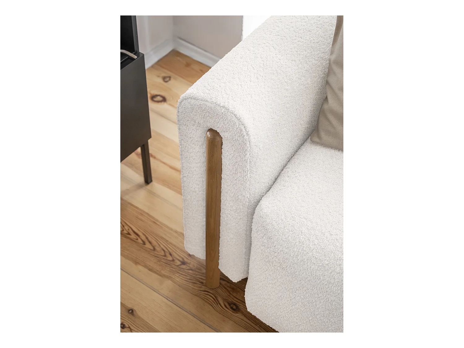 Canapé convertible en tissu bouclette DOVA - Pieds bois massif naturel-Blanc