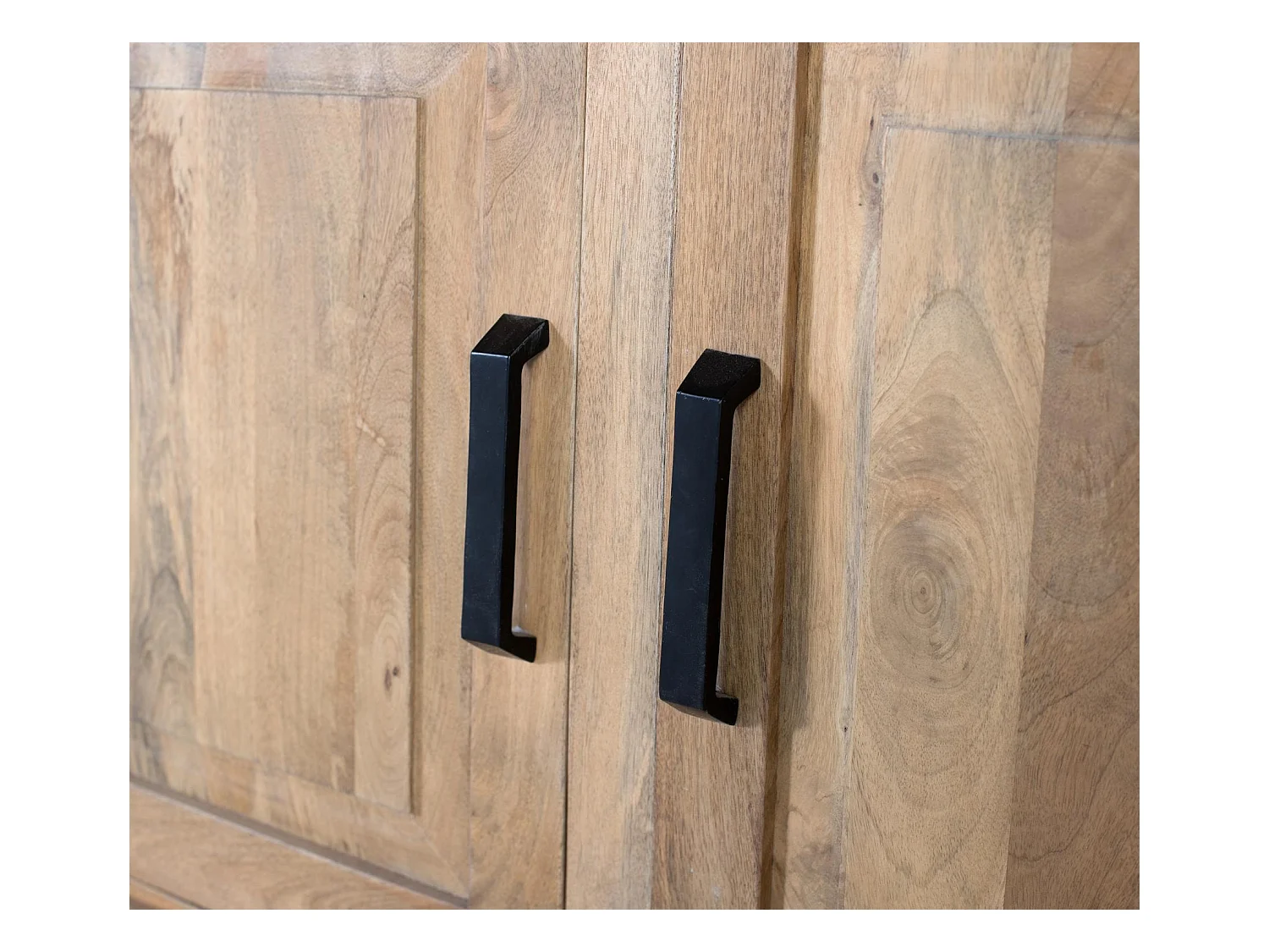 Armoire artisanale en bois de manguier massif 226 cm